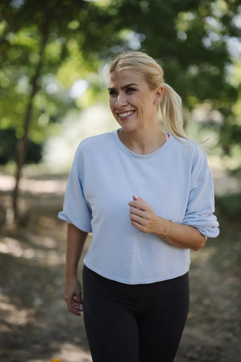 What the Camera Cannot Capture: The Truth About Real Radiance and the Influencer Illusion